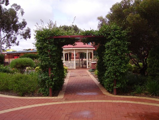 Kambalda - Kambalda Memorial Gardens