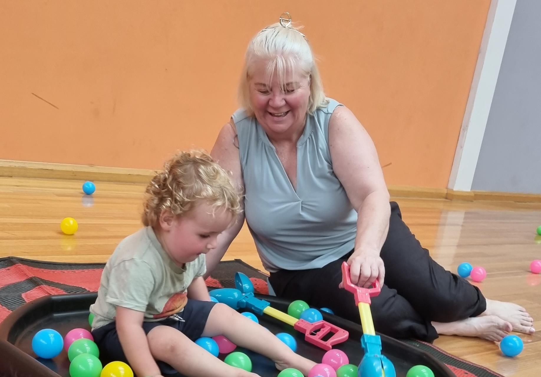 Family Playgroup - SPECIAL SESSION - Messy Play with Bev